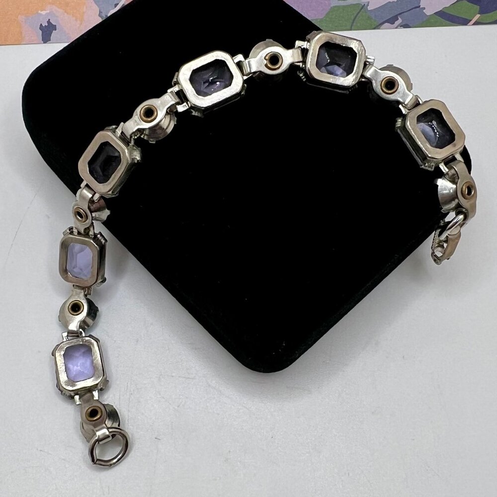 Vintage Glass Link Bracelet in Purples - Picture 5 of 5